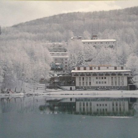 Hotel Cristallo Черрето-Лаґі Екстер'єр фото