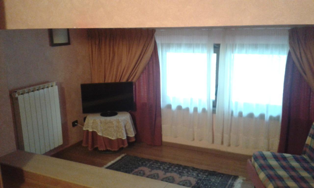 Hotel Cristallo Черрето-Лаґі Екстер'єр фото