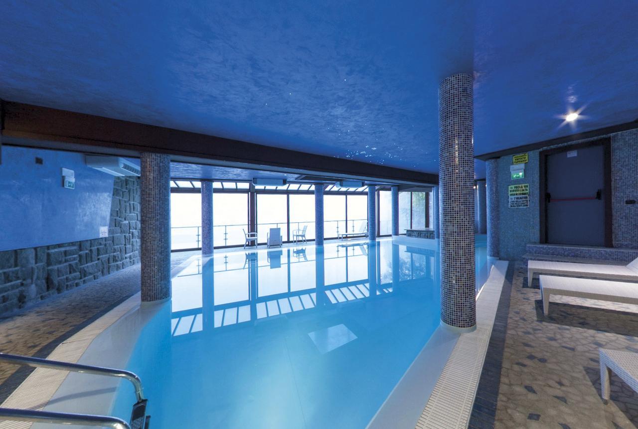Hotel Cristallo Черрето-Лаґі Екстер'єр фото